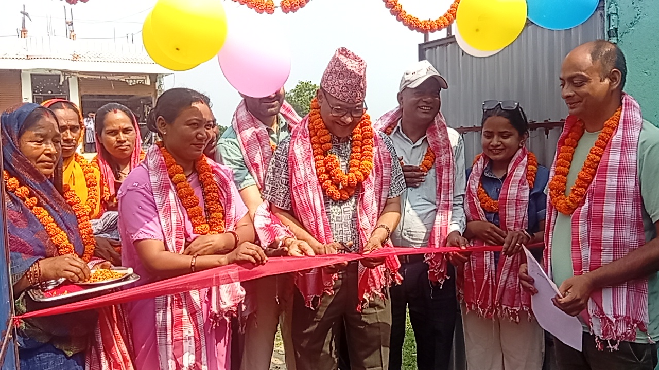 लहान–१८ भदैयामा दूध संकलन केन्द्र उद्घाटन र हस्तान्तरण, २० कृषकलाई दूध क्यान वितरण